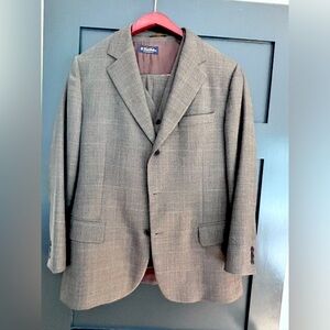 Brooks brothers 3 piece brown Italian wool suit.  Size 41 jacket and 35 pant.